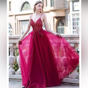 Hebeos  Embellished V Neck Bodice Tulle Maxi Dress w/ low back  size 2P